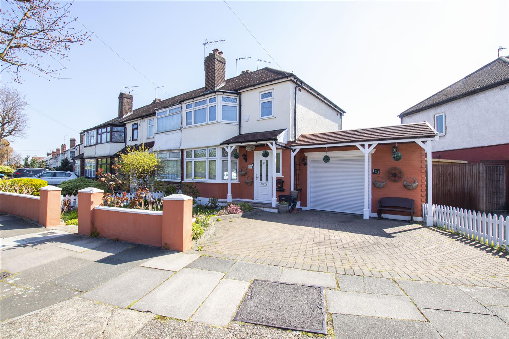 Dimsdale Drive, Enfield Lanes Estate Agents